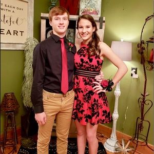 Beautiful dress, worn once, perfect condition!